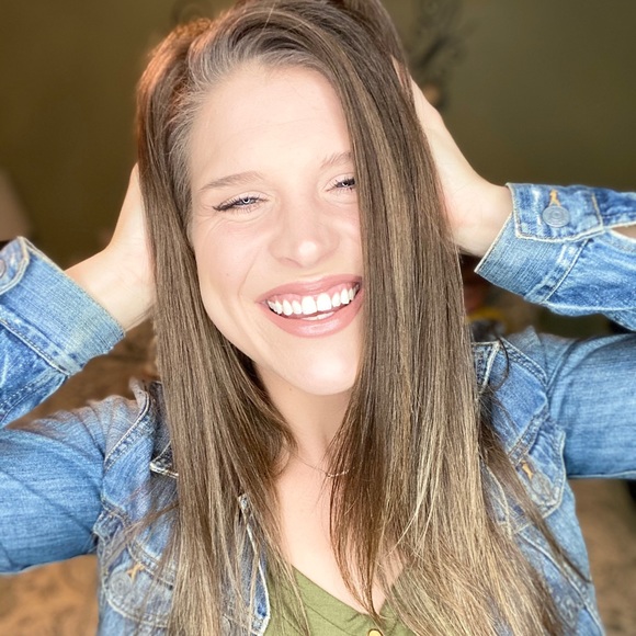 Meet your Posher, Erika shae - Picture 7 of 9